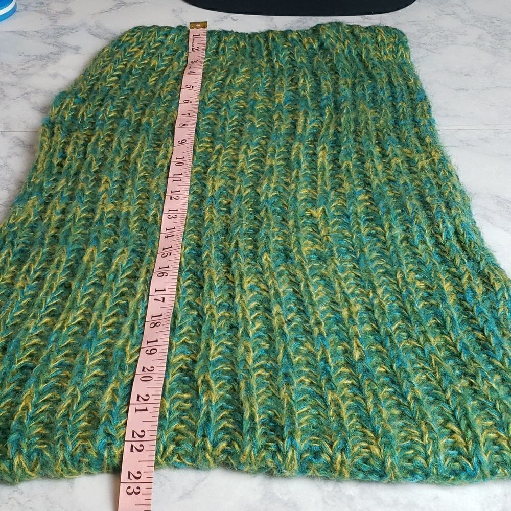 Basico Green Scarf - Picture 5 of 9